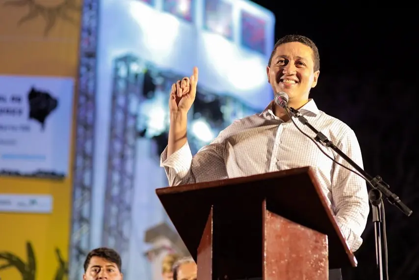 Imagem da notícia: Em partido ligado a Cid, Glêdson Bezerra anuncia pré-candidatura sem amarra com base ou oposição