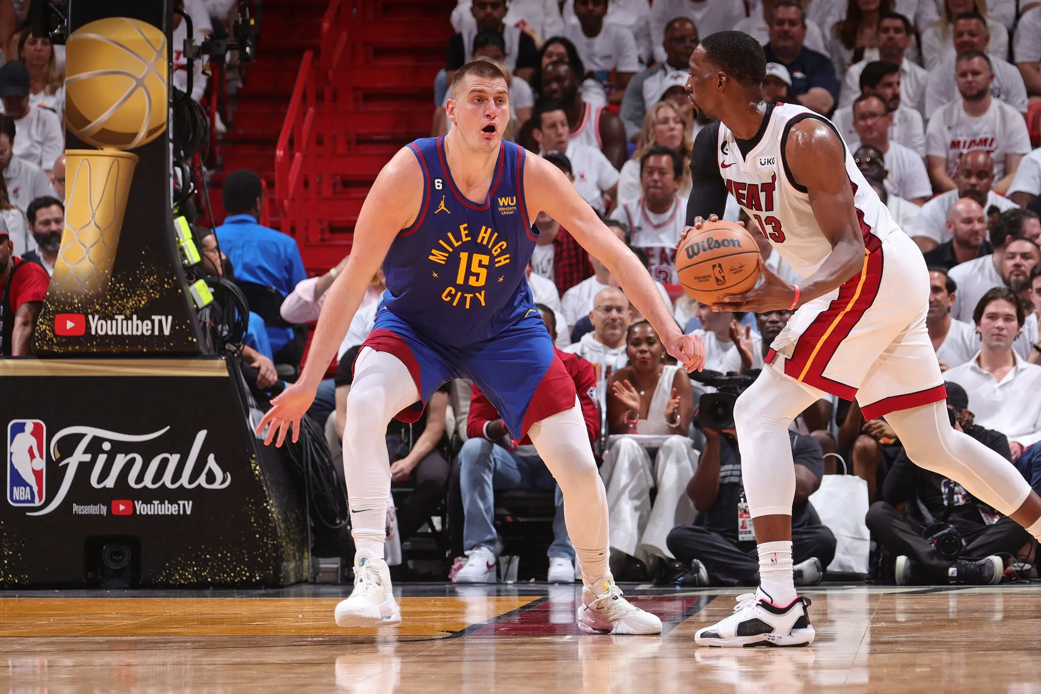 Imagem da notícia Jogos de hoje na NBA: veja onde assistir e horário das partidas de segunda-feira (1º)