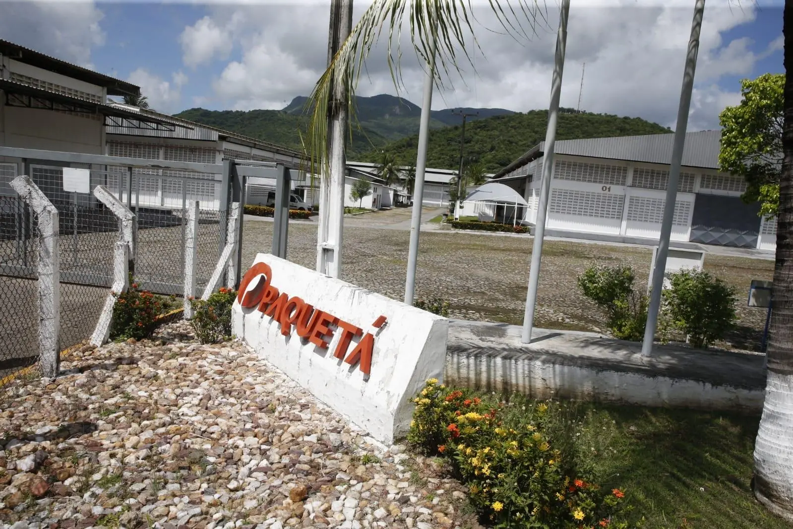 Imagem da notícia: Para evitar fechamento da Paquetá no Ceará, Governo antecipa crédito de R$ 23 milhões