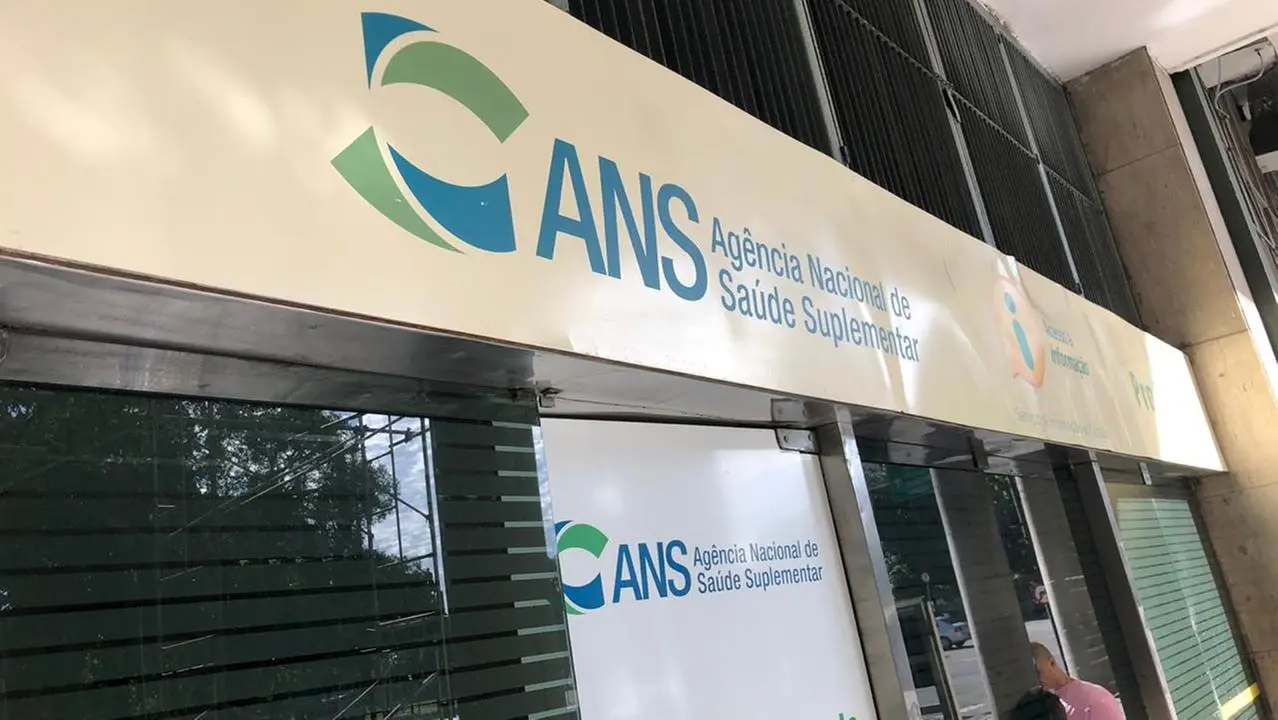 Imagem da notícia: Planos de saúde terão reajuste de até 9,6%; 341,9 mil no CE devem ser impactados