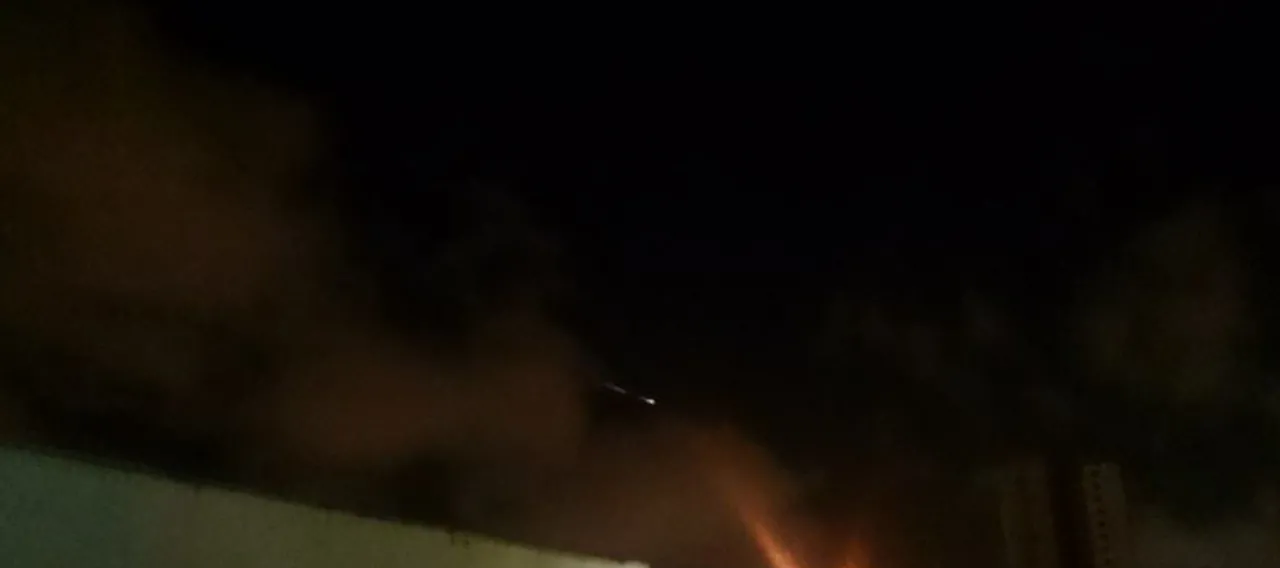 Lixo espacial cruzando o céu de Fortaleza no dia 20 de outubro de 2014