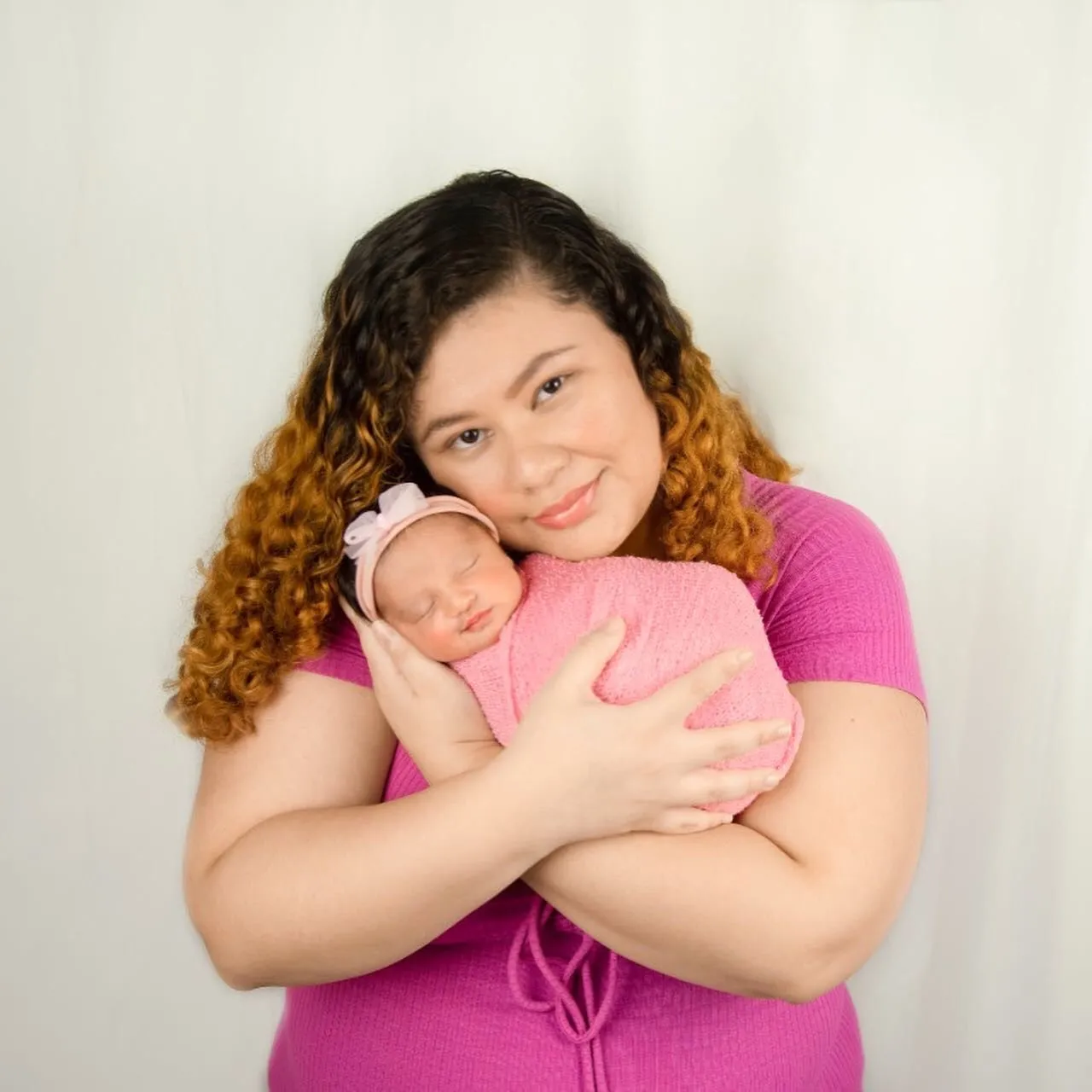 Kallyne e a filha, hoje com 9 meses
