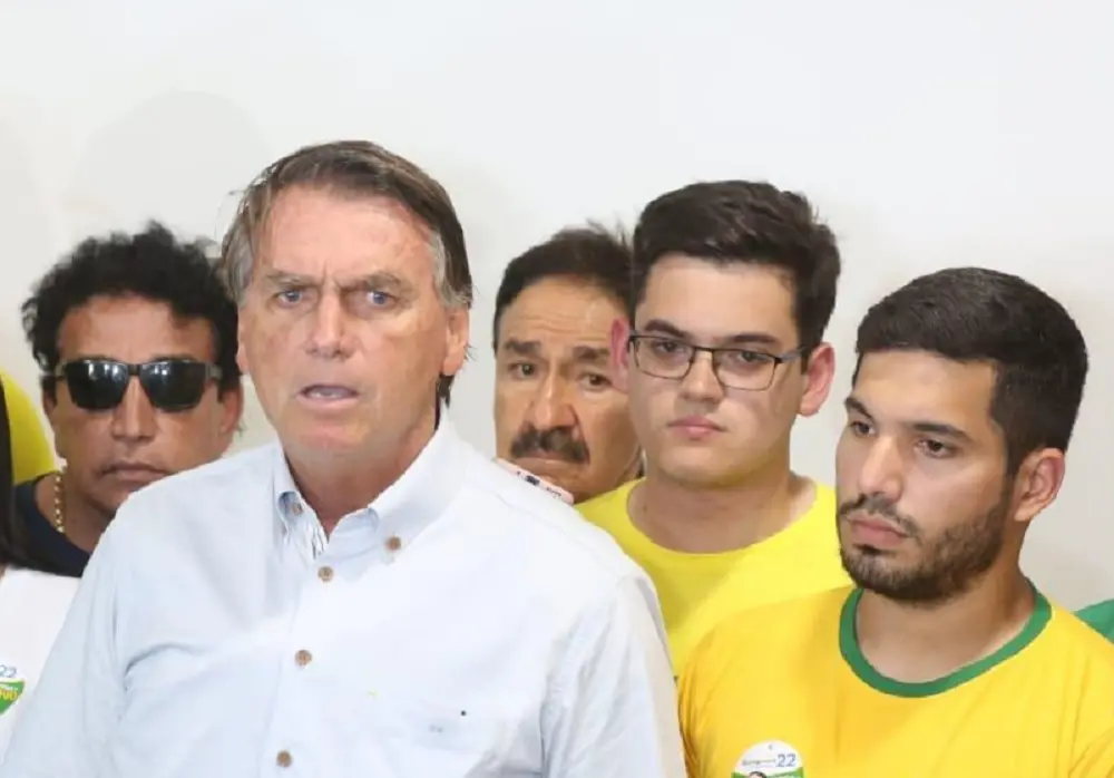 Imagem da notícia: Ao entregar diretório de Fortaleza a André Fernandes, PL começa a sinalizar estratégia eleitoral