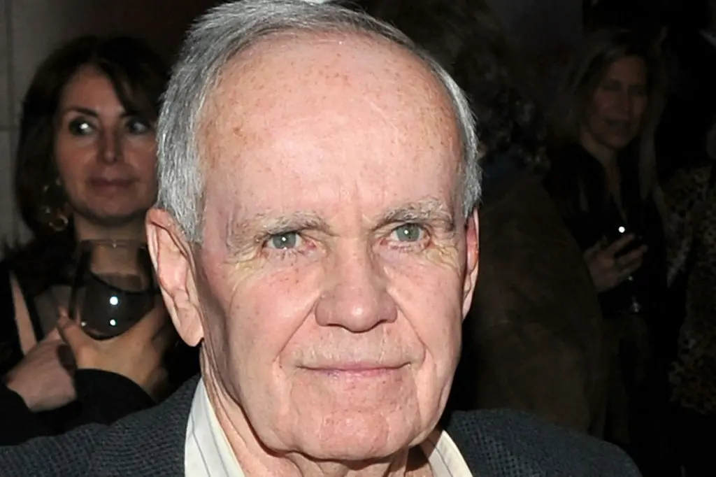 Imagem da notícia: Morre Cormac McCarthy, escritor de 'A Estrada', aos 89 anos
