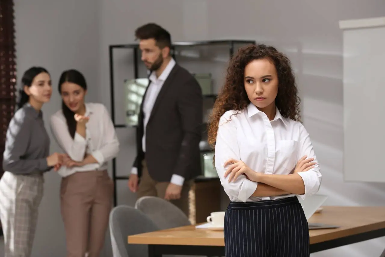 Imagem da notícia: O que fazer quando o liderado se opõe à minha liderança e influencia negativamente a equipe?