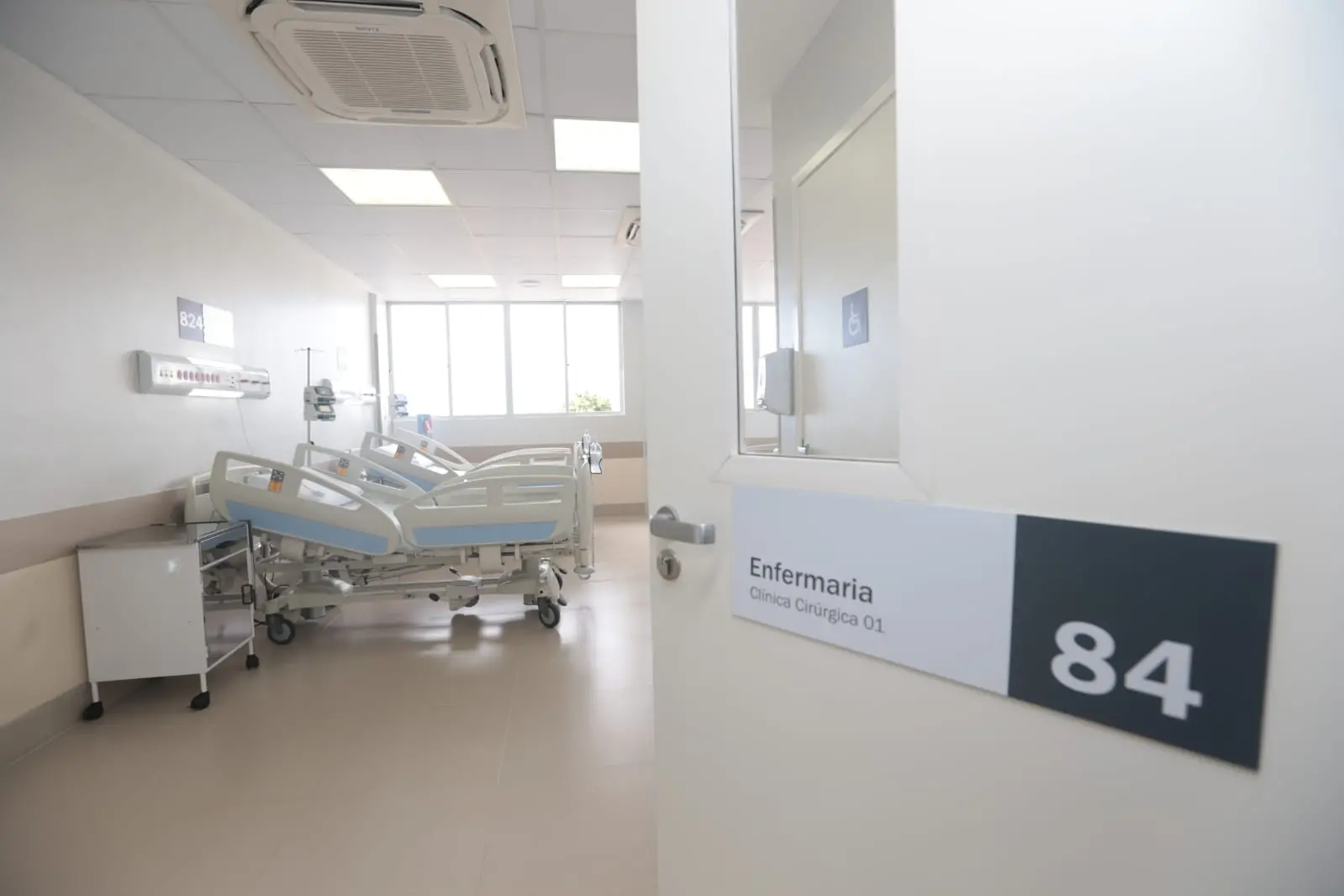 Imagem da notícia: Concurso da Ebserh com vagas para hospitais universitários será realizado ainda este ano 
