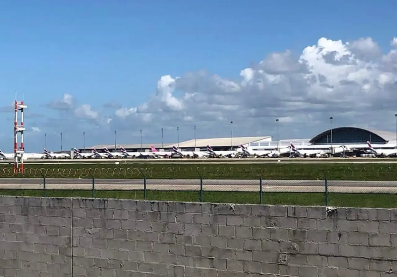 Imagem da notícia: Fraport nega aumentar muro do Aeroporto de Fortaleza após repercussão nas redes sociais; entenda