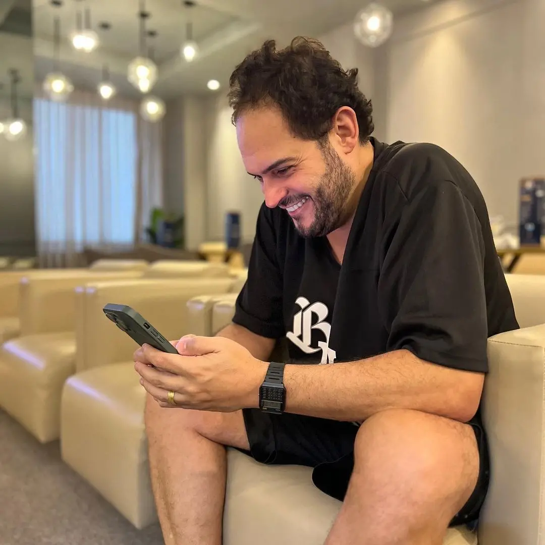 Imagem da notícia: Humorista Matheus Ceará retoma agenda de shows após crises de ansiedade 