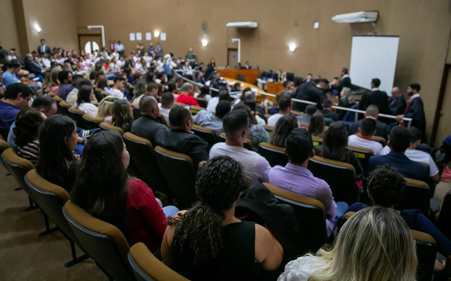 Imagem da notícia: PM interrogado por Chacina do Curió diz que dirigiu após ingerir bebida alcoólica e que ouviu tiros