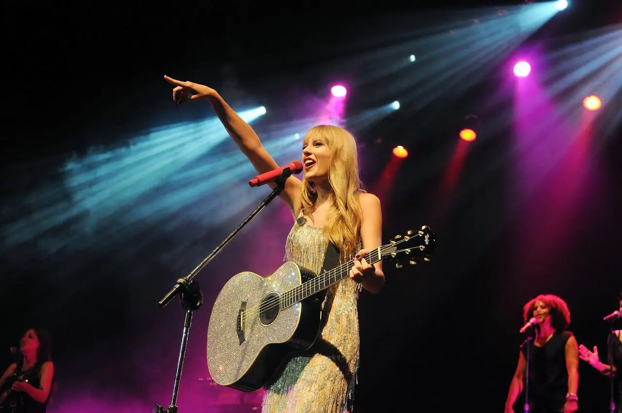 Imagem da notícia: Taylor Swift anuncia nova data extra de show no Brasil