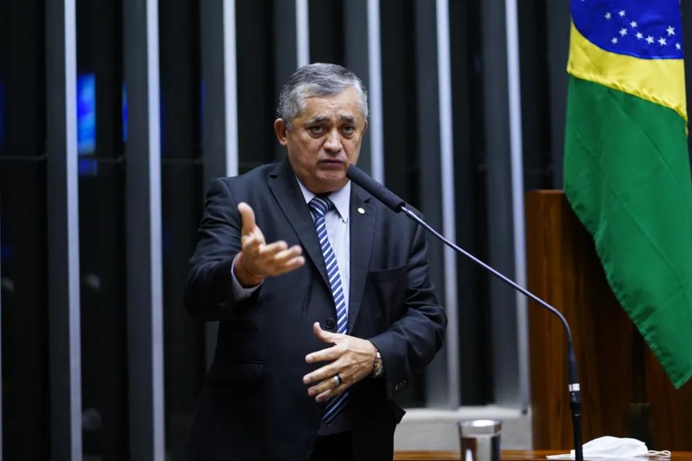 Cearense é líder do Governo Lula na Câmara dos Deputados