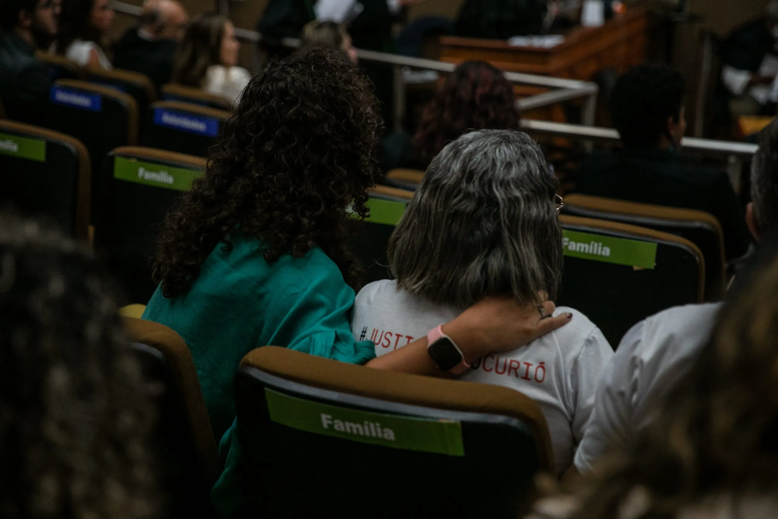 Mães das vítimas ficaram emocionadas no 4º dia do júri