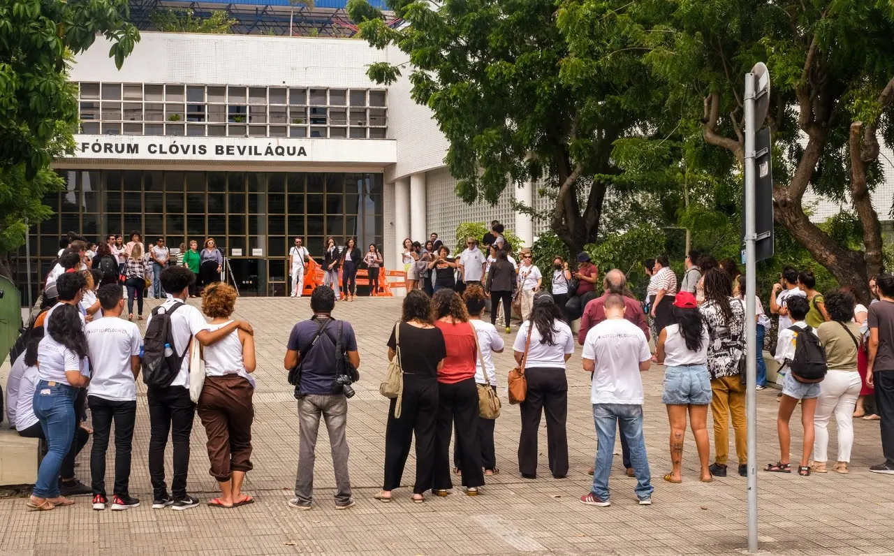 Imagem da notícia: Júri da chacina do Curió está reunido e inicia votação para decidir se PMs são culpados ou inocentes