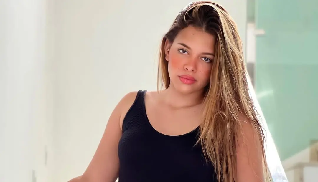 Cantora é conhecida nacionalmente por música 