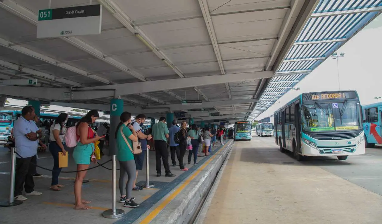 Imagem da notícia OAB realiza ação informativa em terminal; confira direitos dos usuários do transporte público