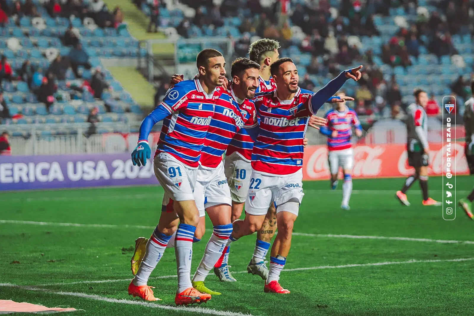Imagem da notícia Rodada final define classificados para playoffs da Sul-Americana; veja possíveis rivais do Fortaleza