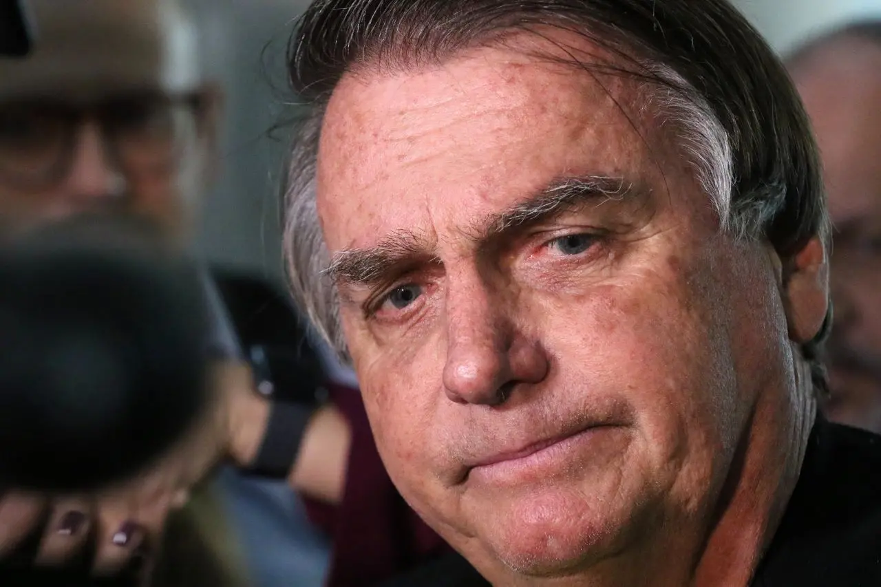 Imagem da notícia: PF pode indiciar Bolsonaro, Braga Netto e Ramagem por envolvimento em tentativa de golpe de Estado