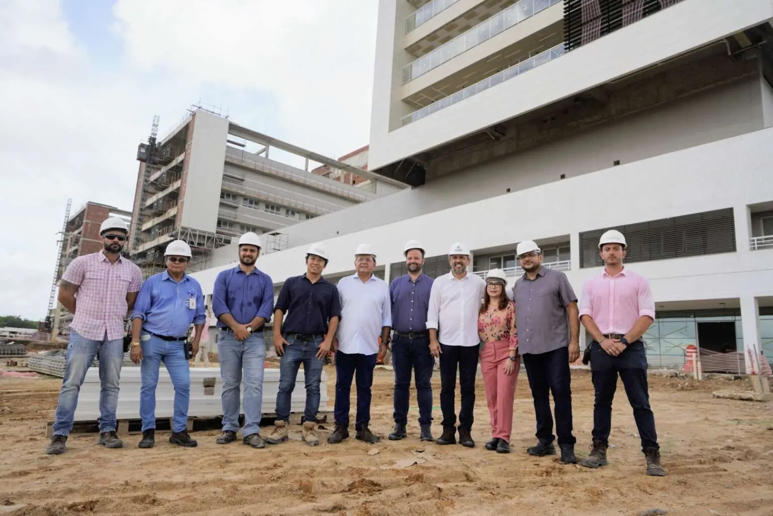 Imagem da notícia: Hospital da Uece: estrutura deve ser entregue em agosto, e Governo prepara licitação de equipamentos