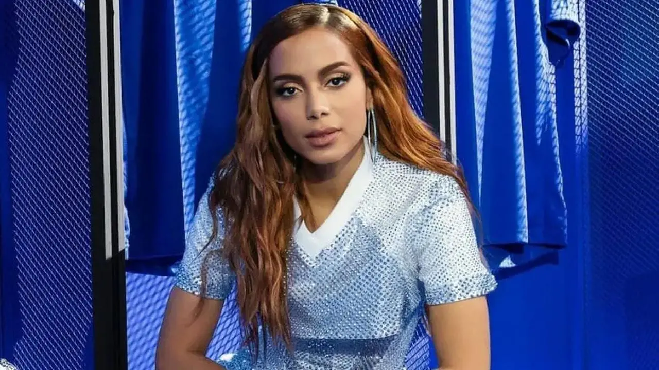 Imagem da notícia: Anitta revela que ignorou suspeita de câncer para tirar férias 
