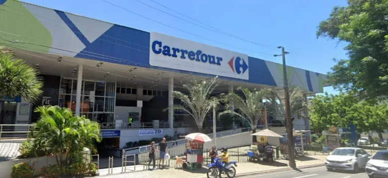 Carrefour da Avenida Barão de Studart, na Aldeota