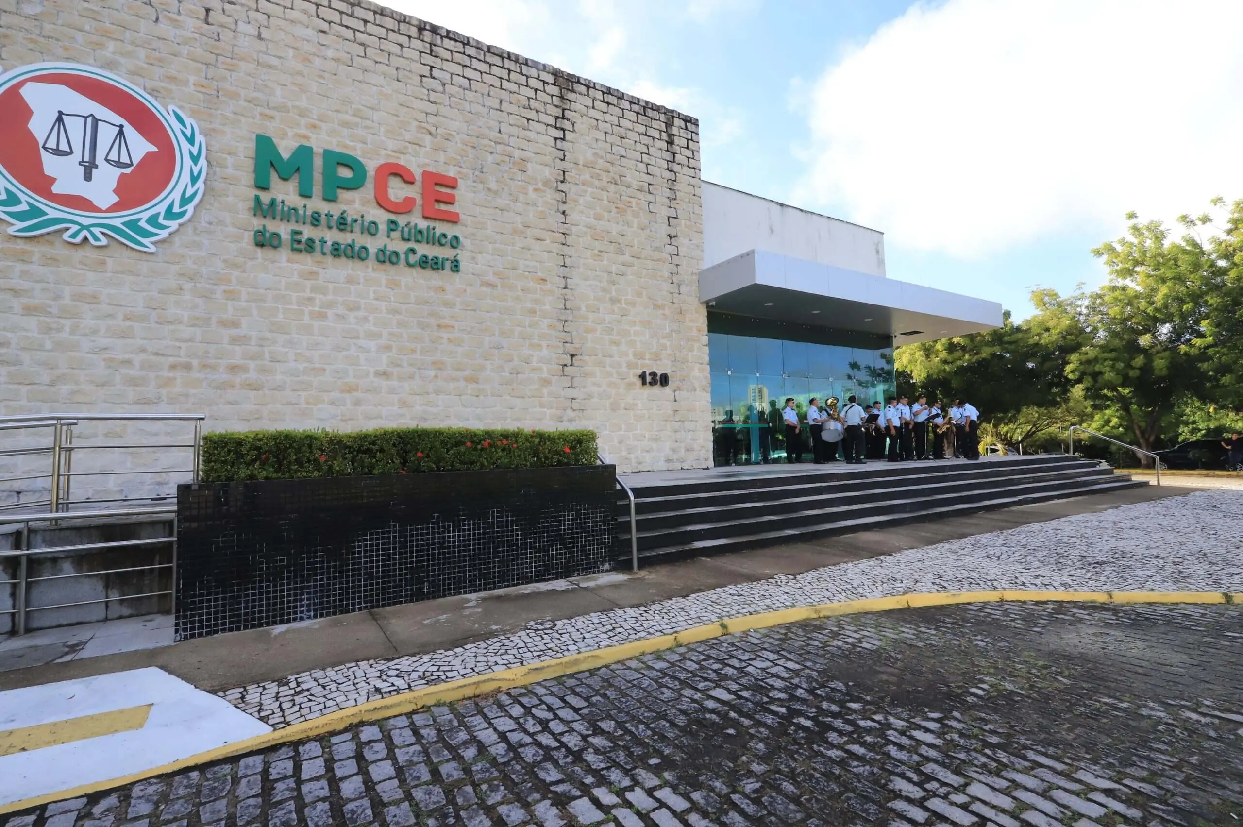 Imagem da notícia: Em crise, pelo menos sete prefeitos do Ceará foram alvos de investigação em 2023