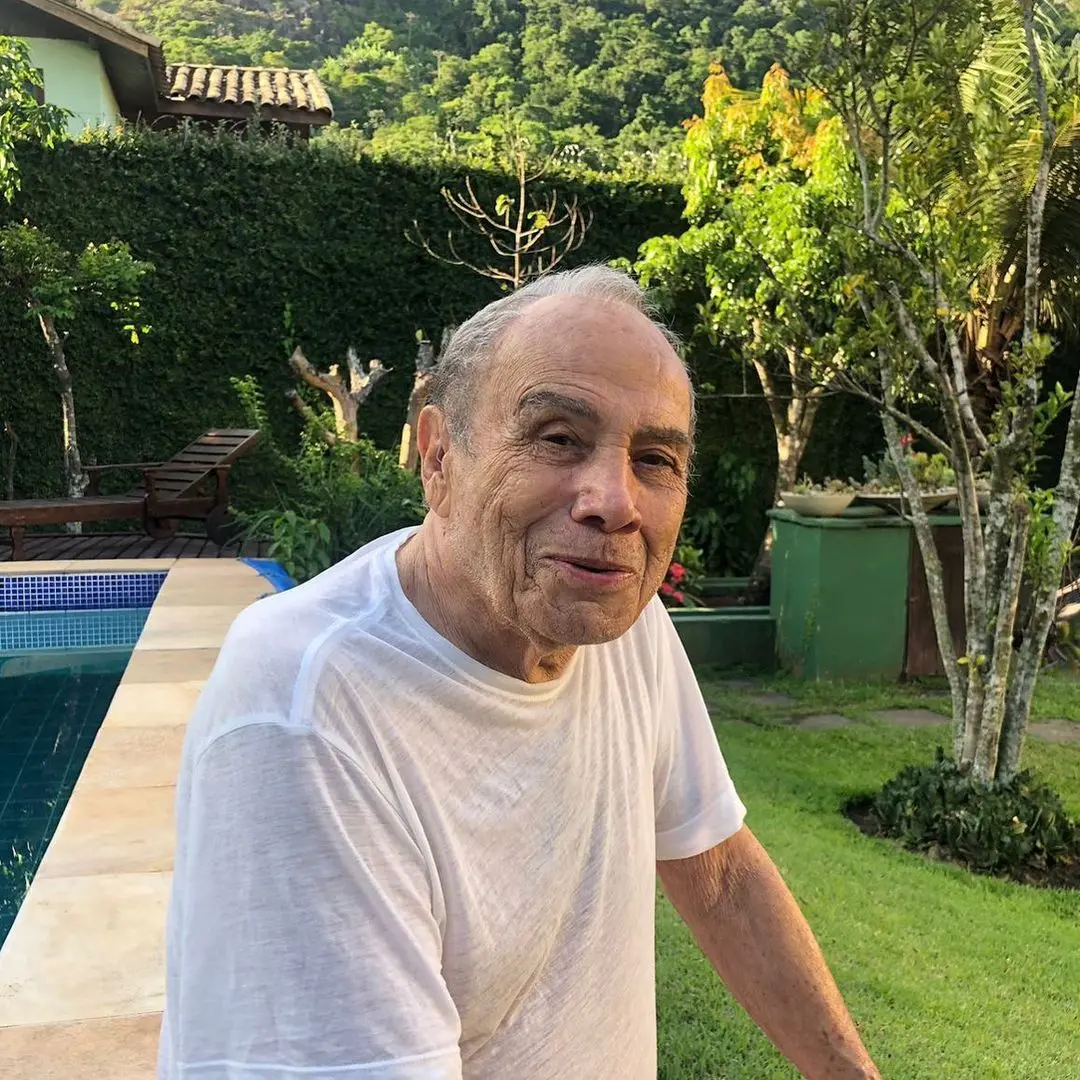 Imagem da notícia: Ator Stênio Garcia segue internado e aguarda resultado de exames, diz equipe
