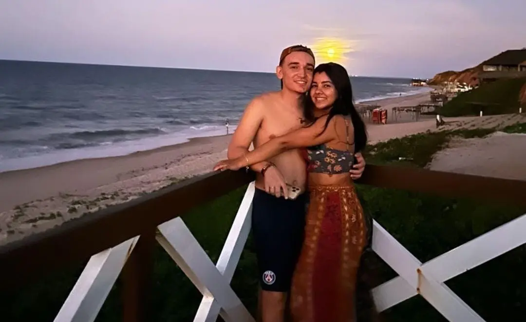 Imagem da notícia: João Gomes e a namorada Ary Mirelle visitam Canoa Quebrada, no Ceará; veja fotos