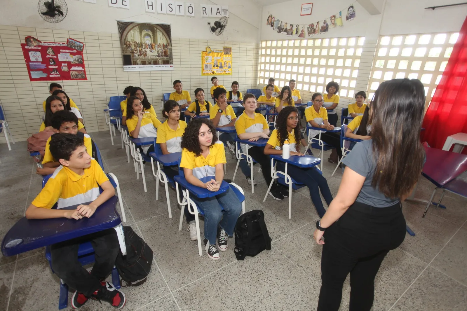 Hoje, 14 escolas compõem a rede de ensino integral, com mais de 10 mil alunos matriculados