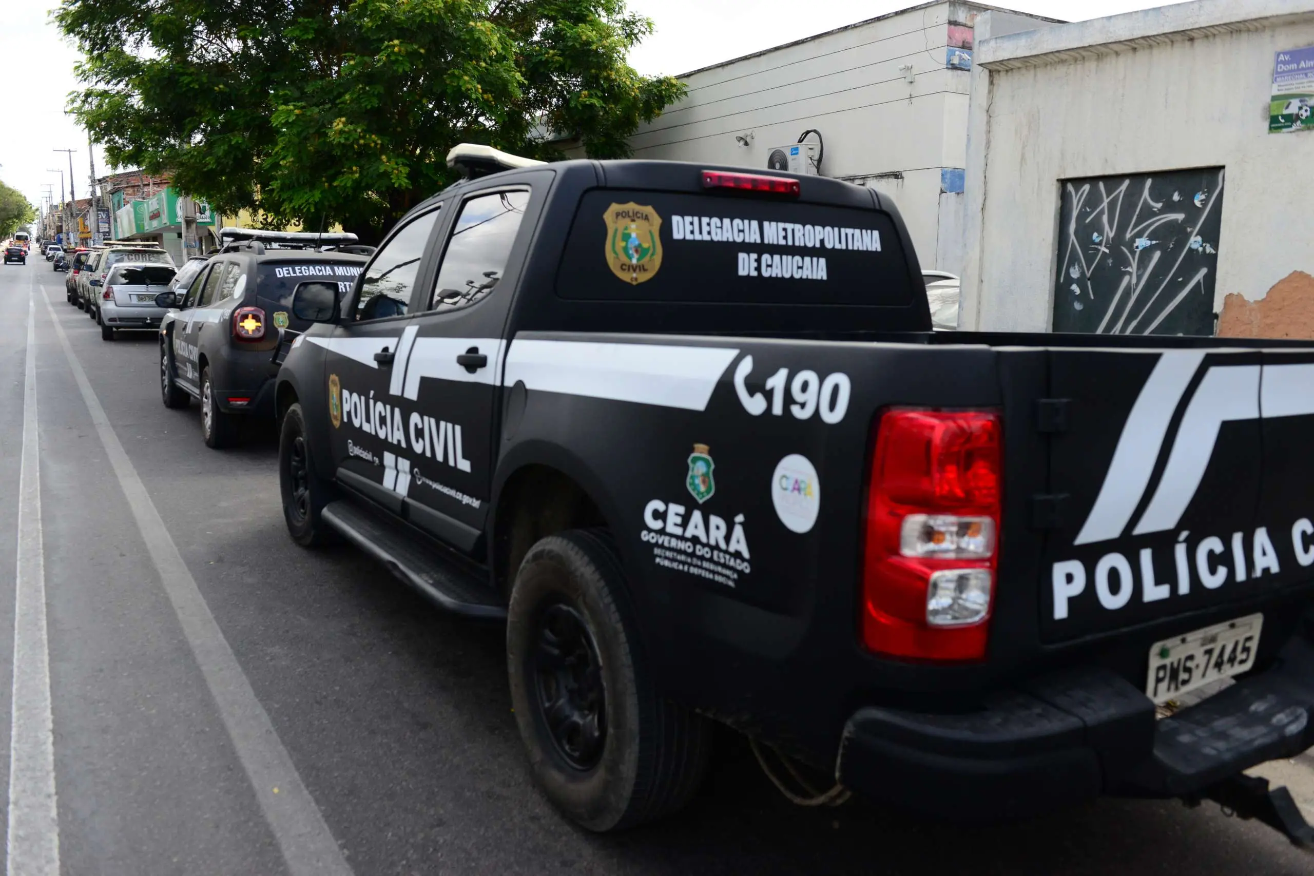 Imagem da notícia: Diretor de instituição de ensino em Caucaia é preso suspeito de estuprar adolescente de 15 anos