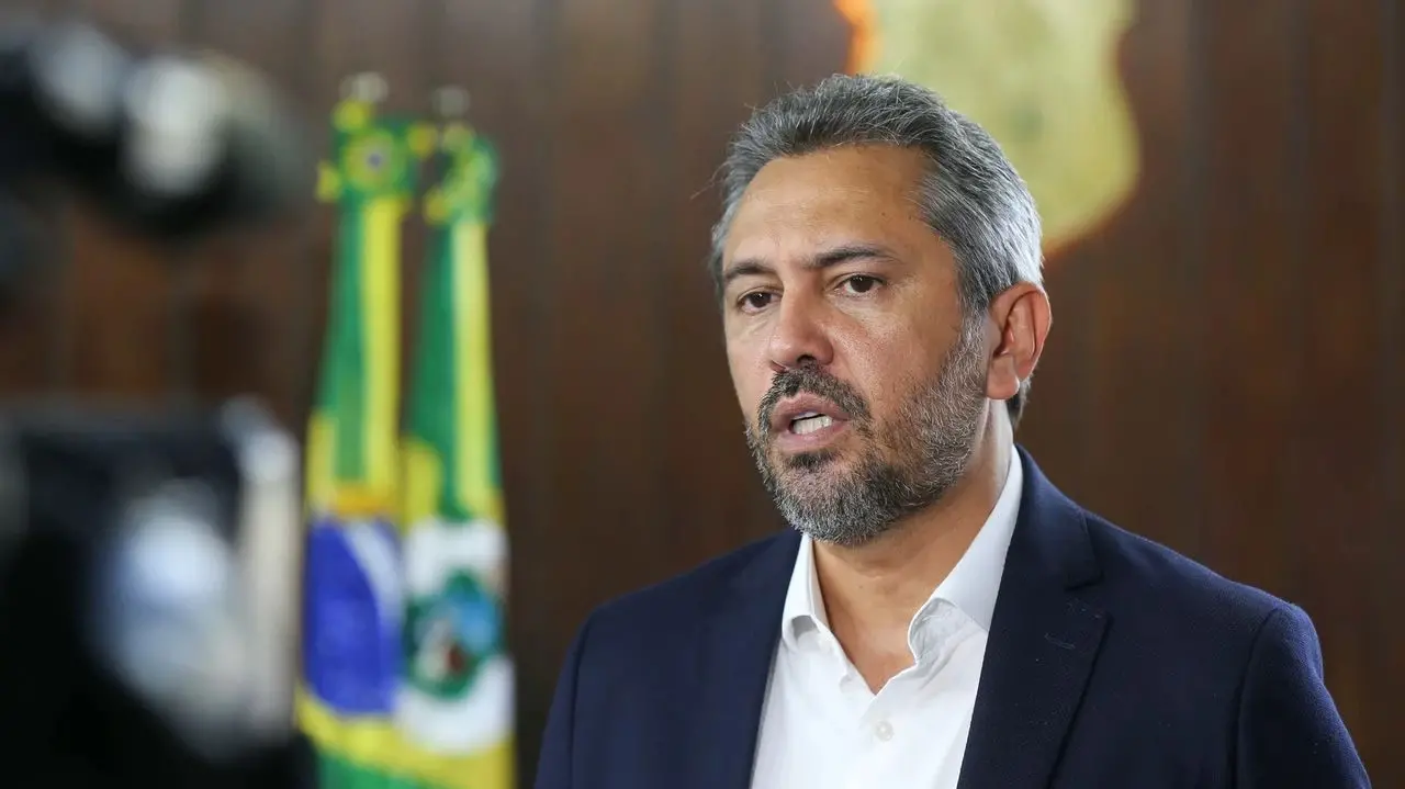 Imagem da notícia: Ameaça aos incentivos fiscais gera temor nos estados sobre reforma tributária; Elmano reúne bancada