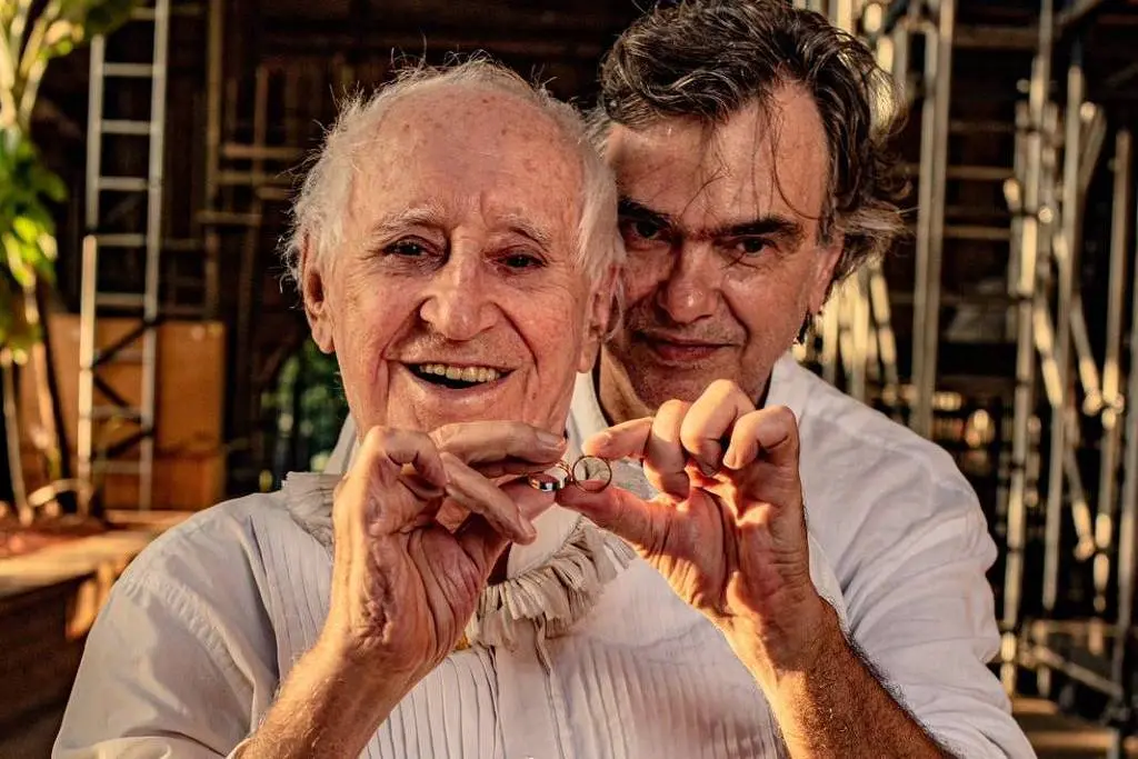 Imagem da notícia: Casamento de Zé Celso Martinez e Marcelo Drummond aconteceu um mês antes de incêndio