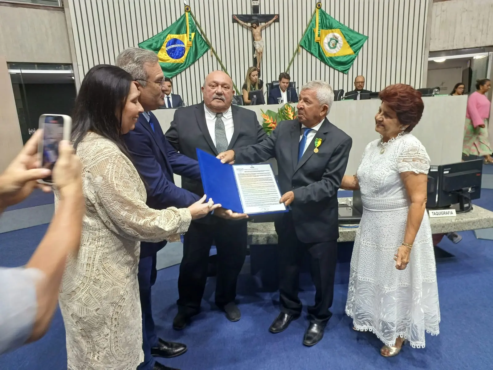 Imagem da notícia: Alece homenageia Everardo Vasconcelos, fundador da Tijuca Alimentos