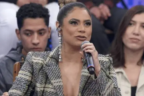 Imagem da notícia: Lexa chora ao falar de importunação sexual de MC Guimê e diz: 'me enchi de tranquilizante'