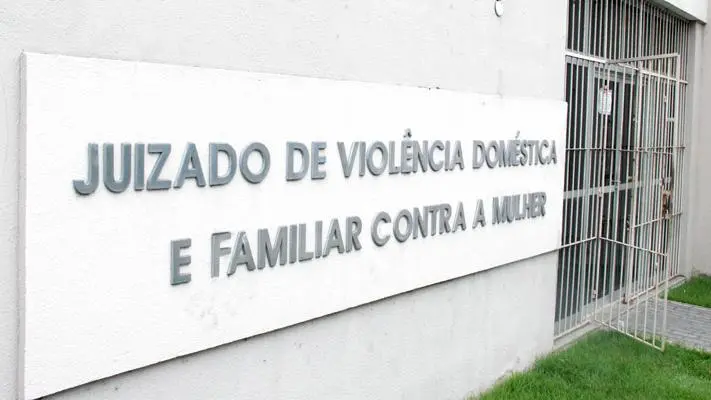 Imagem da notícia: PM acusado de estuprar mulher dentro do Juizado de Violência Doméstica é solto