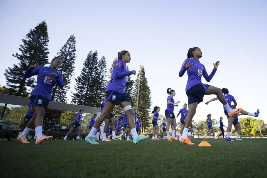 Imagem da notícia: Seleção Brasileira: comissão técnica avalia 1ª semana de adaptação na Austrália