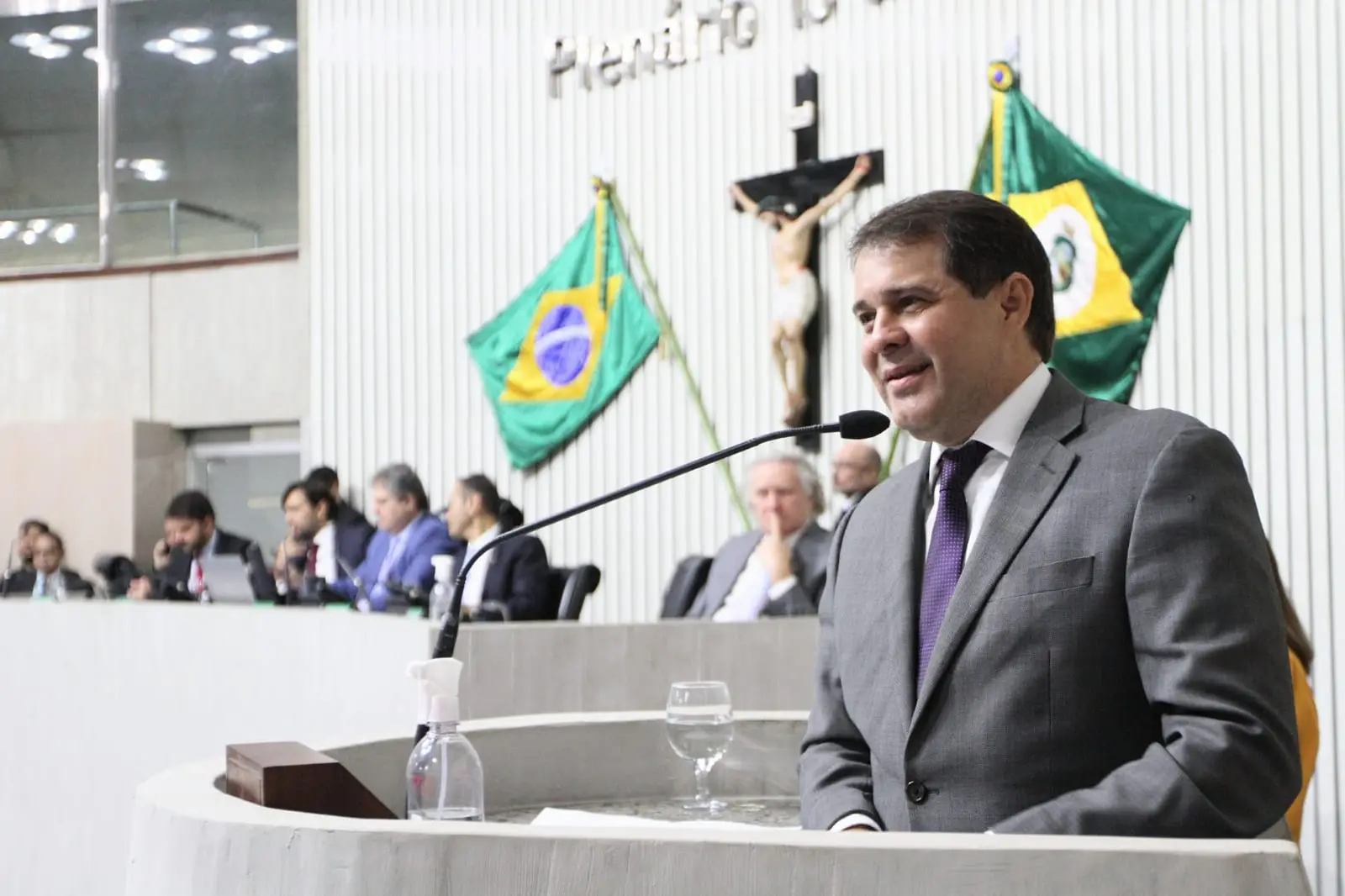 Imagem da notícia: Evandro Leitão faz balanço do 1º semestre de 2023 na Alece e destaca apoio a cozinhas comunitárias