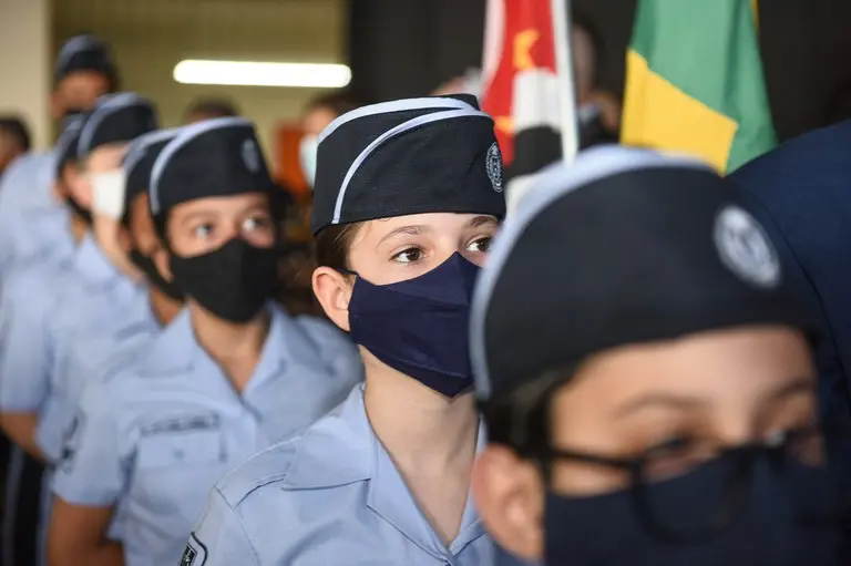 Imagem da notícia: Entenda a diferença entre as escolas cívico-militares, os colégios militares e os regulares