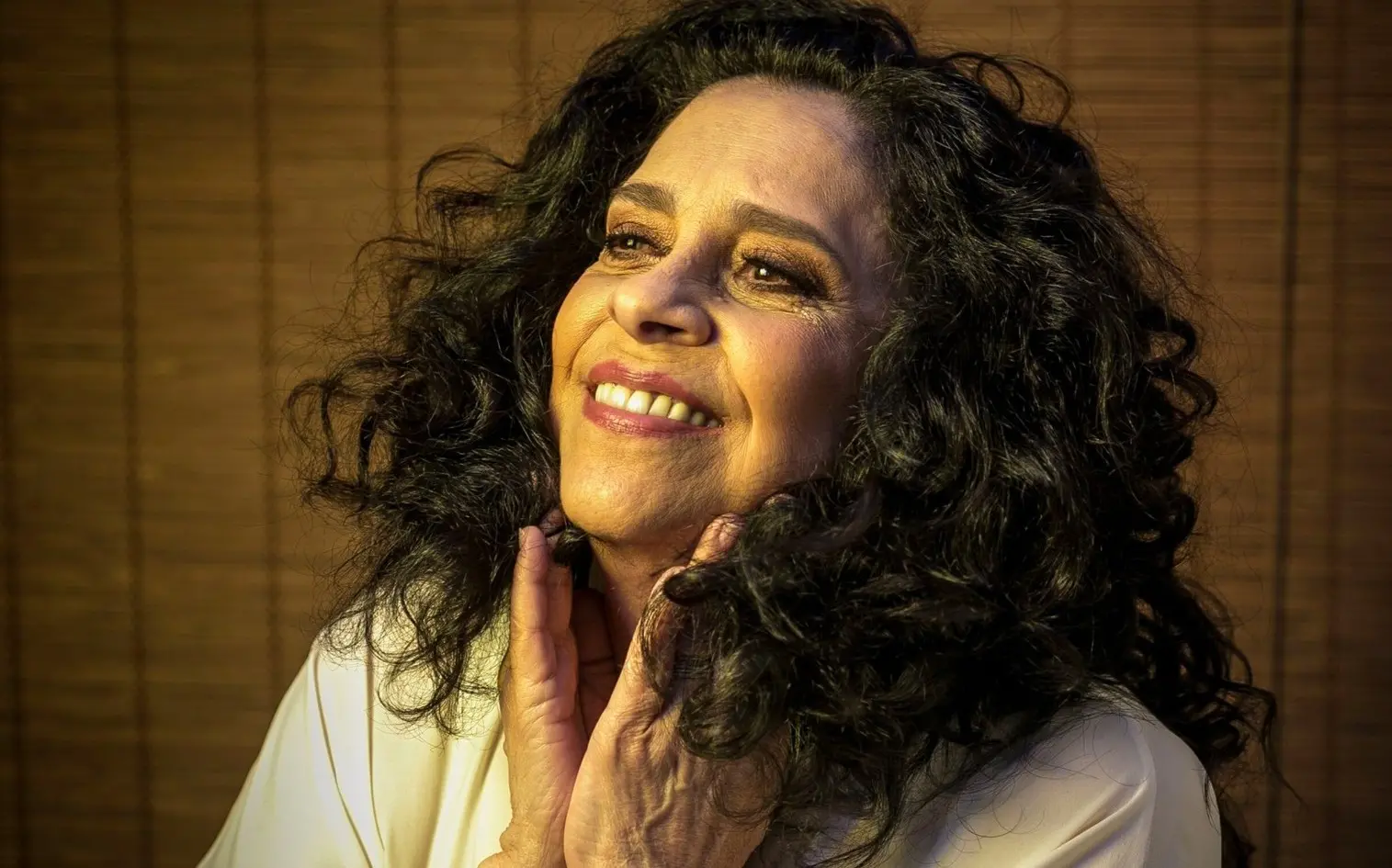 Imagem da notícia: Túmulo de Gal Costa em São Paulo ganha placa de identificação 