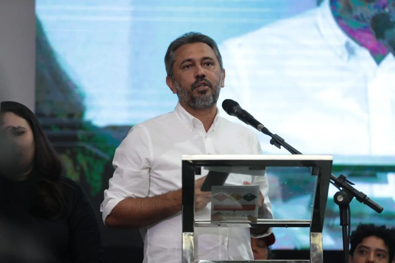 Imagem da notícia: Governo do Ceará anuncia R$ 22 milhões em investimentos para tratamento de pessoas com câncer 