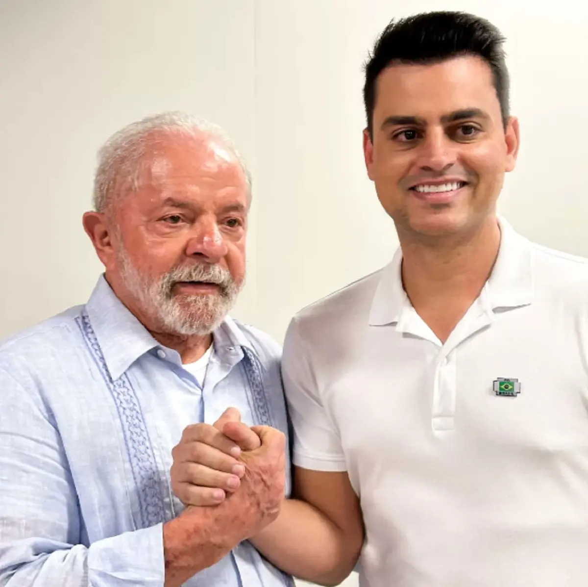 Imagem da notícia: Ameaçado de expulsão, deputado do PL no Ceará reforça apoio a Lula nas redes sociais
