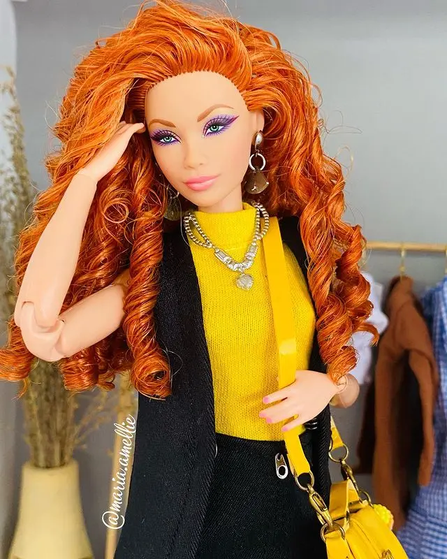 Imagem da notícia: 'Barbie cearense': perfil gerido por pedagoga mostra a boneca como influencer em situações comuns
