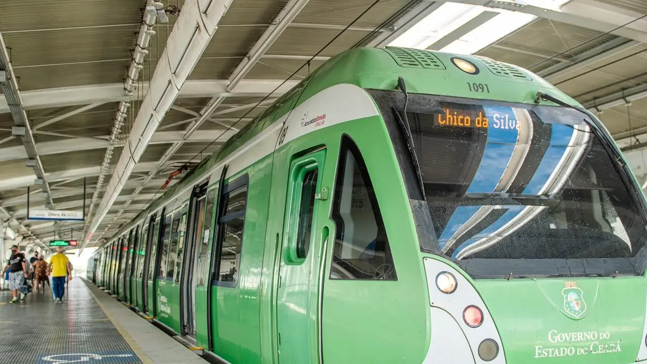 Imagem da notícia: Metrofor suspende operação da linha Sul nesta quinta (20) após furto de cabos da rede aérea