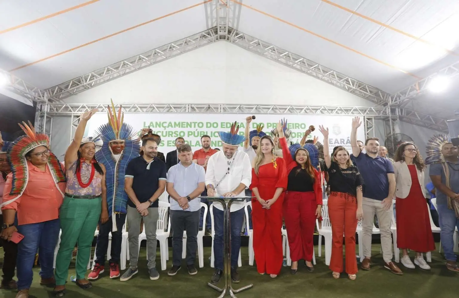 Imagem da notícia: Governo do Ceará lança primeiro concurso público para a população indígena; veja detalhes