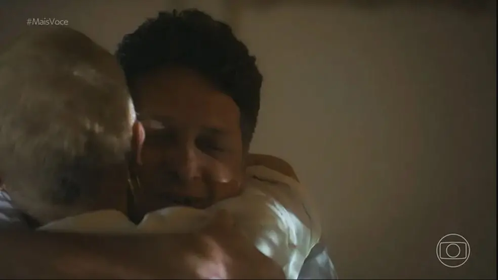 Imagem da notícia: Xuxa encontra ator e relembra cena de 'Amor, Estranho Amor' no segundo episódio de documentário