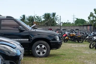 Imagem da notícia: Detran-CE realiza leilão virtual com automóveis, motocicletas e sucatas; veja como participar