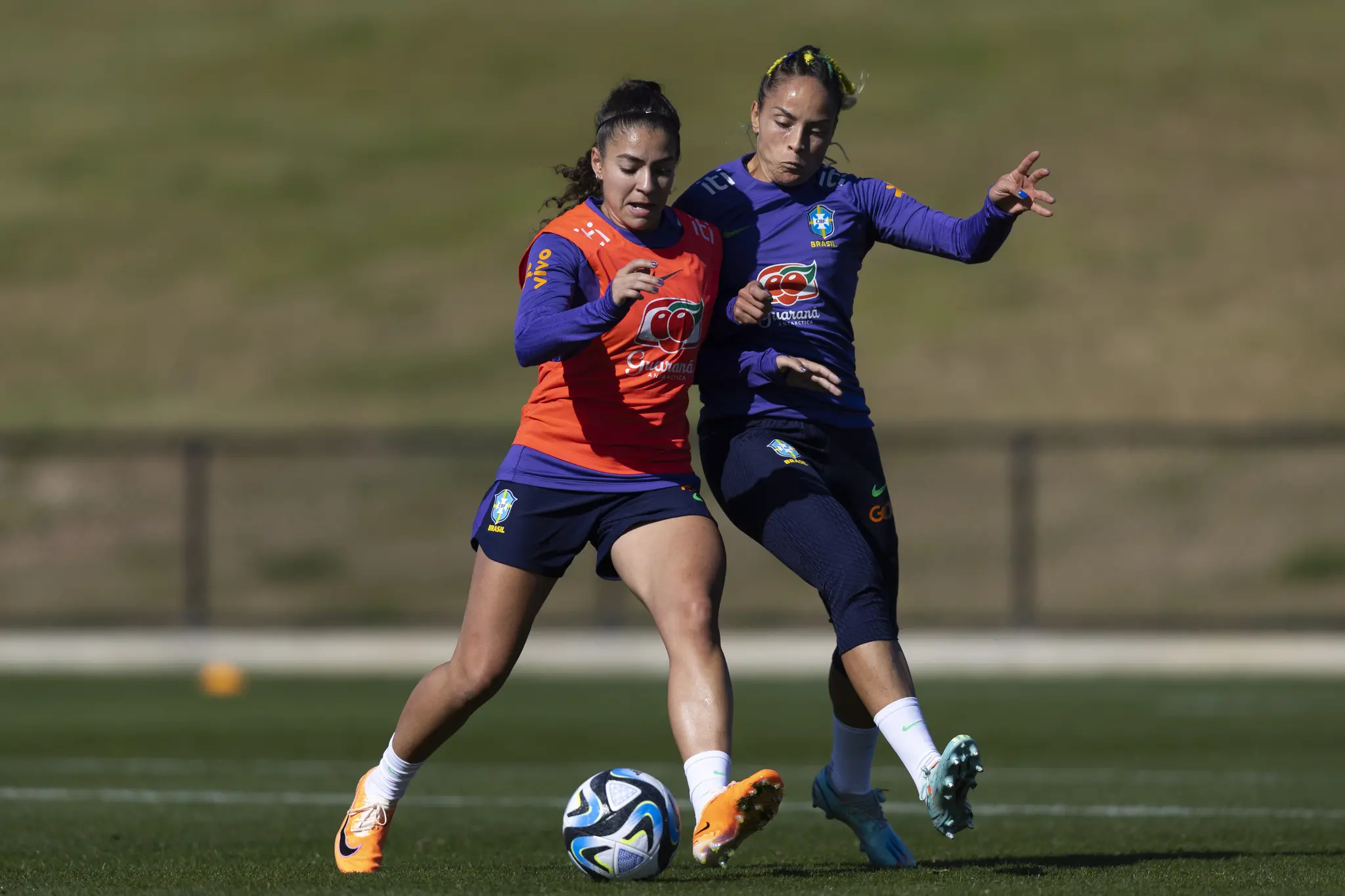 Imagem da notícia: Seleção brasileira realiza primeiro treino após estreia e inicia preparação para enfrentar a França