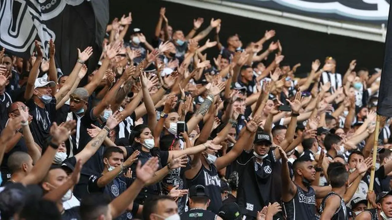 Imagem da notícia: Com preços a partir de R$ 15, Ceará inicia venda de ingressos para duelo contra o Ituano na Série B