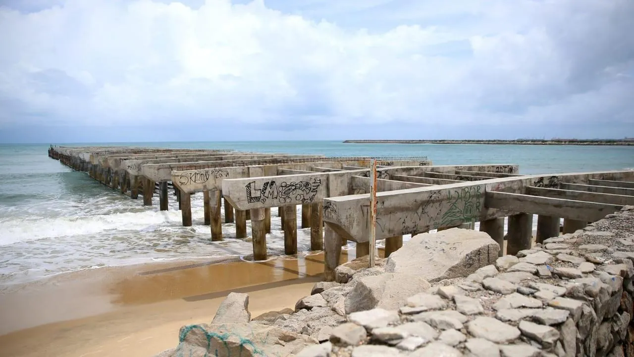 As obras de reconstrução da Ponte dos Ingleses estão paradas há pelo menos cinco anos
