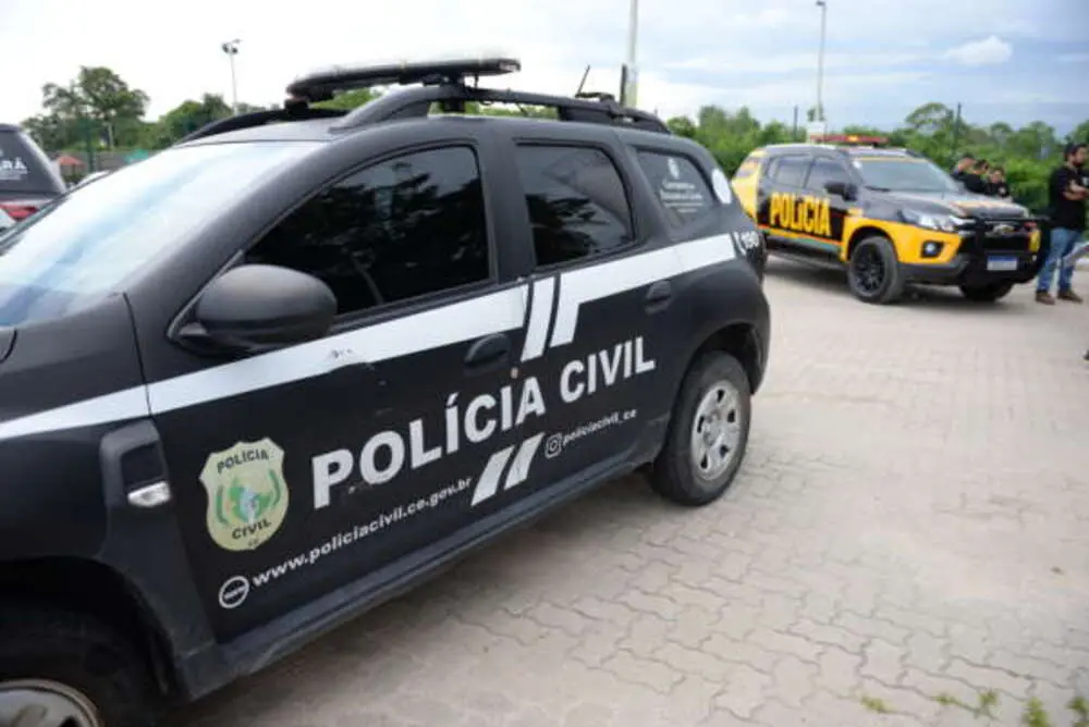 Imagem da notícia: Criança de um ano de idade morre sufocada e pai é preso suspeito do crime, em Pacatuba