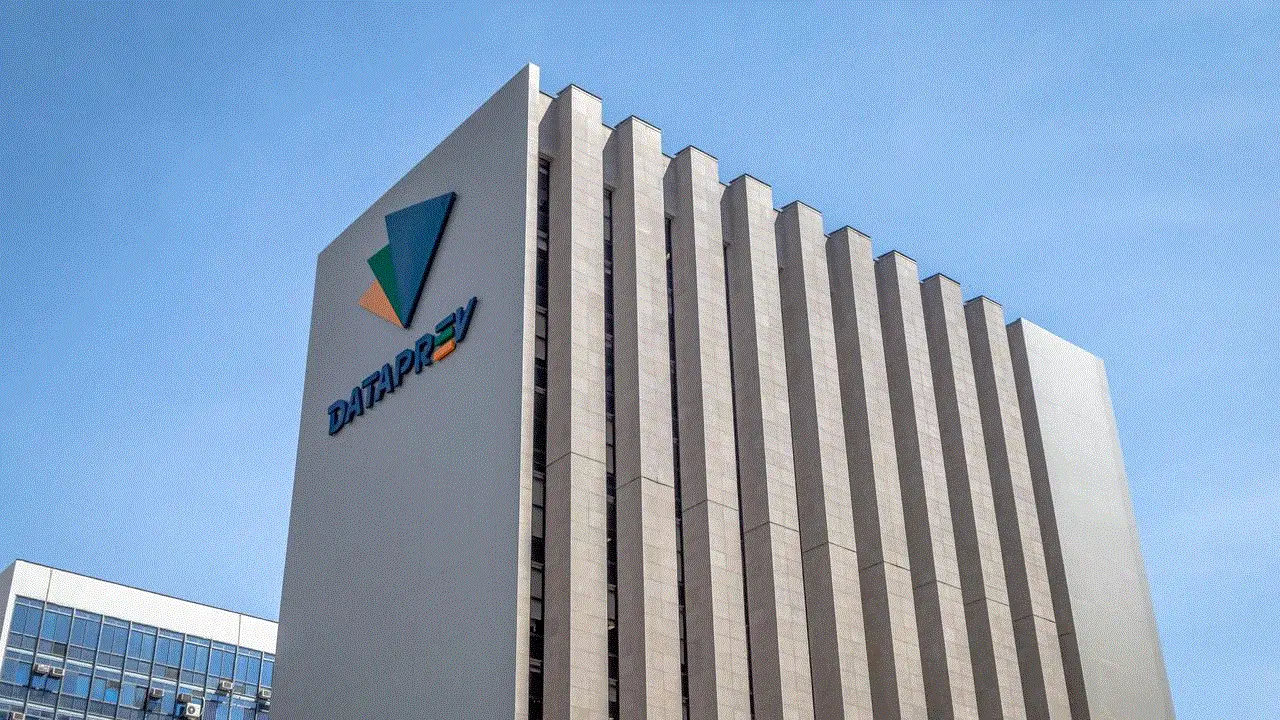 Imagem da notícia: Concurso Dataprev tem edital publicado para níveis médio e superior; salários chegam a R$ 8.747
